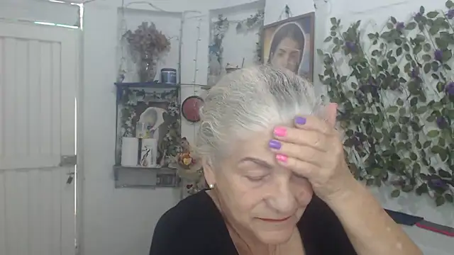 Snapshot of FunnyGrandma chatting on 03.13.26 FunnyGrandma online show from 03.13.26