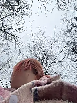 Model9798 online show from 02.02.25