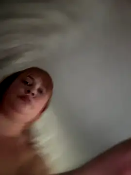 Model9798 online show from 10.08.25