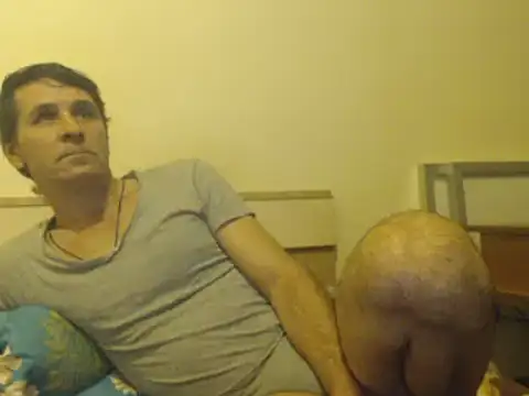 Snapshot of yvesstorm1 chatting on 02.14.25 yvesstorm1 online show from 02.14.25