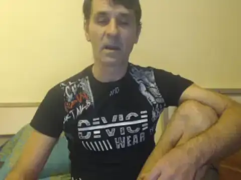 Snapshot of yvesstorm1 chatting on 02.19.25 yvesstorm1 online show from 02.19.25