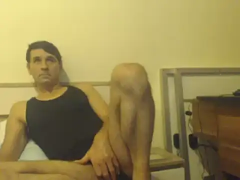 Snapshot of yvesstorm1 chatting on 02.26.25 yvesstorm1 online show from 02.26.25