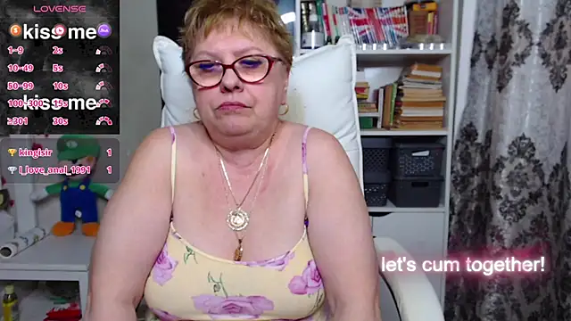 Snapshot of Mella4you chatting on 01.17.25 Mella4you online show from 01.17.25