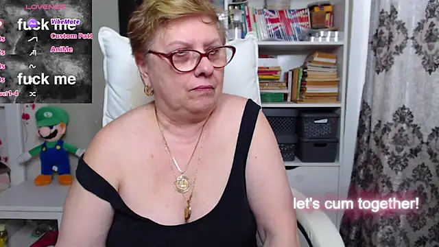 Snapshot of Mella4you chatting on 02.20.25 Mella4you online show from 02.20.25