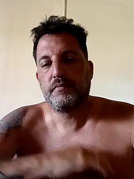 Snapshot of Reload_033 chatting on 02.25.26 Reload 033 online show from 02.25.26