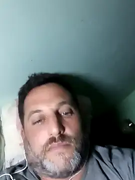 Snapshot of Reload_033 chatting on 04.11.26 Reload 033 online show from 04.11.26