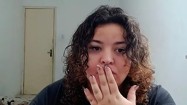 Snapshot of valentinny chatting on 10.04.25 valentinny online show from 10.04.25