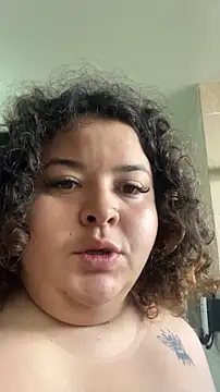 Snapshot of valentinny chatting on 11.25.25 valentinny online show from 11.25.25