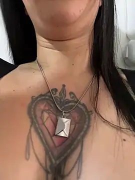 EmmyEvans1 online show from 03.22.25