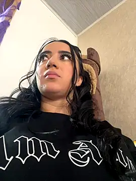 EmmyEvans1 online show from 10.20.25