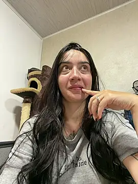 EmmyEvans1 online show from 02.20.26