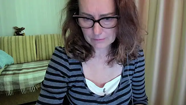 lauraoven online show from 06.19.26