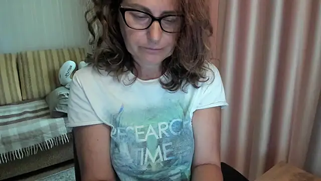 lauraoven online show from 07.14.26
