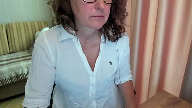 lauraoven online show from 07.17.26
