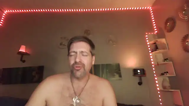 Snapshot of matrikes1 chatting on 12.13.24 matrikes1 online show from 12.13.24