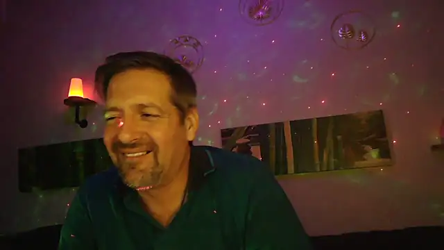 Snapshot of matrikes1 chatting on 12.31.24 matrikes1 online show from 12.31.24