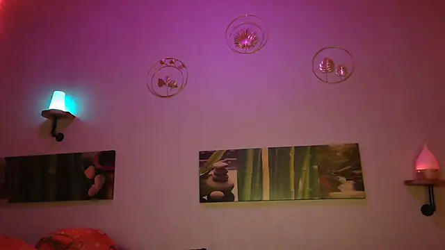 Snapshot of matrikes1 chatting on 01.19.25 matrikes1 online show from 01.19.25