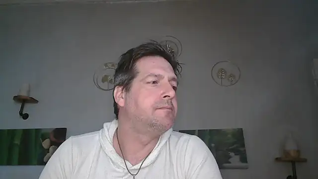 Snapshot of matrikes1 chatting on 02.02.25 matrikes1 online show from 02.02.25