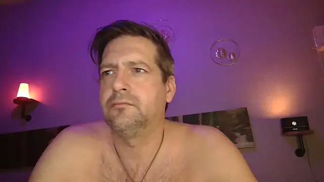 Snapshot of matrikes1 chatting on 02.05.25 matrikes1 online show from 02.05.25