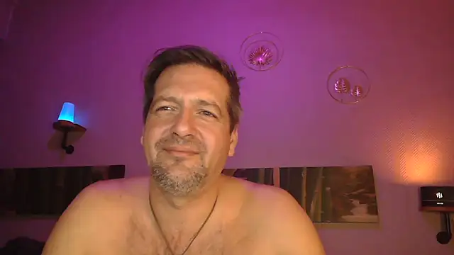 Snapshot of matrikes1 chatting on 02.05.25 matrikes1 online show from 02.05.25