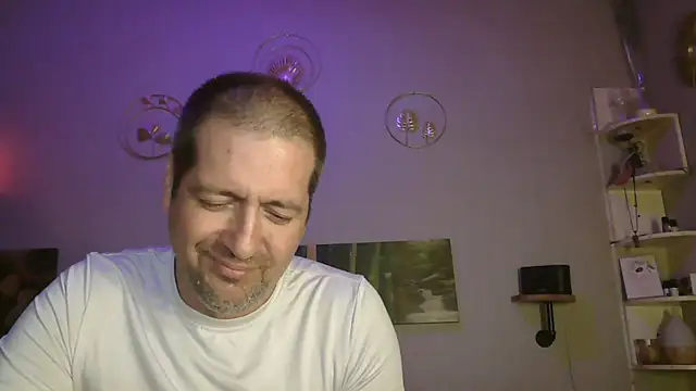 Snapshot of matrikes1 chatting on 02.22.25 matrikes1 online show from 02.22.25