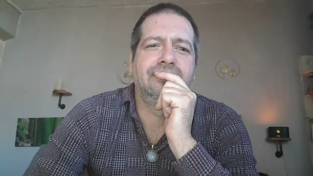 Snapshot of matrikes1 chatting on 03.09.25 matrikes1 online show from 03.09.25