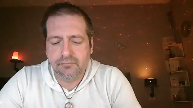 Snapshot of matrikes1 chatting on 03.21.25 matrikes1 online show from 03.21.25