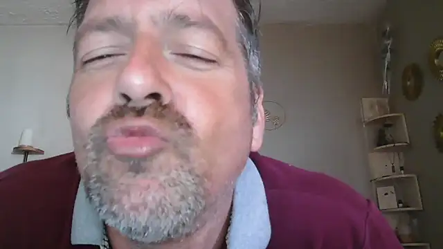 Snapshot of matrikes1 chatting on 09.28.25 matrikes1 online show from 09.28.25