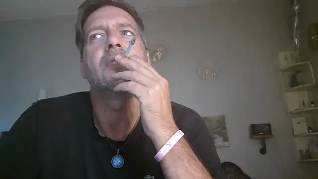 Snapshot of matrikes1 chatting on 10.15.25 matrikes1 online show from 10.15.25