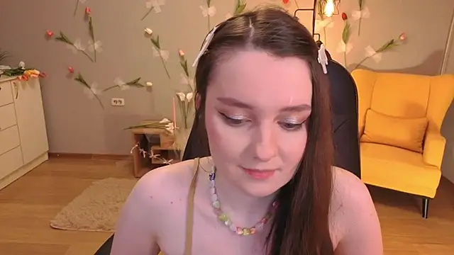 Snapshot of CloudGrace chatting on 07.29.26 CloudGrace online show from 07.29.26
