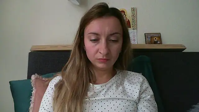 Snapshot of SusanCurt chatting on 12.24.24 SusanCurt online show from 12.24.24