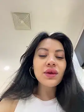 Wet  Bunny online show from 06.14.26