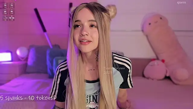 Snapshot of _Tammara_ chatting on 01.21.25 Tammara online show from 01.21.25