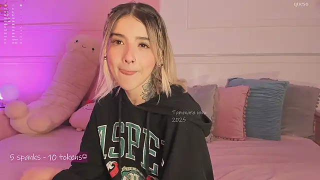 Snapshot of _Tammara_ chatting on 09.11.25 Tammara online show from 09.11.25