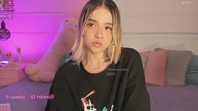 Snapshot of _Tammara_ chatting on 10.07.25 Tammara online show from 10.07.25