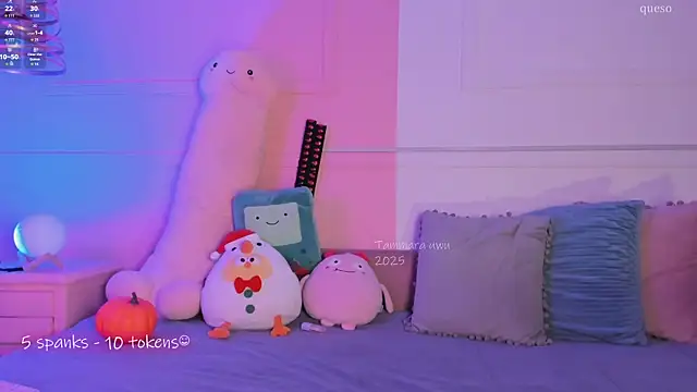 Snapshot of _Tammara_ chatting on 11.11.25 Tammara online show from 11.11.25