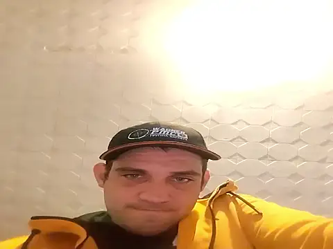 Snapshot of Codymc89 chatting on 12.20.25 Codymc89 online show from 12.20.25