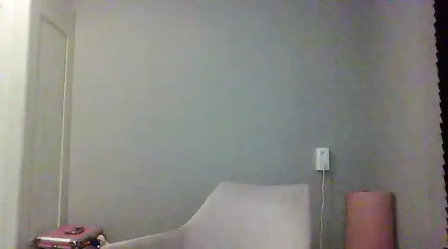 Snapshot of avajade chatting on 03.20.25 avajade online show from 03.20.25