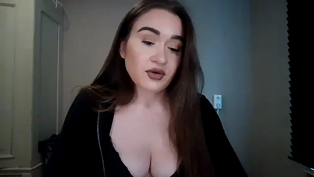 Snapshot of avajade chatting on 12.03.25 avajade online show from 12.03.25