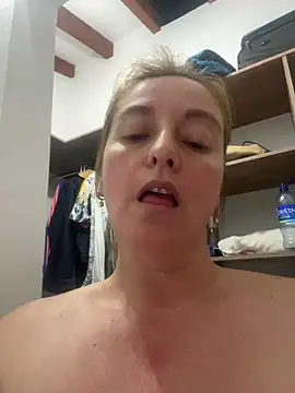 moniquerainx online show from 01.04.25