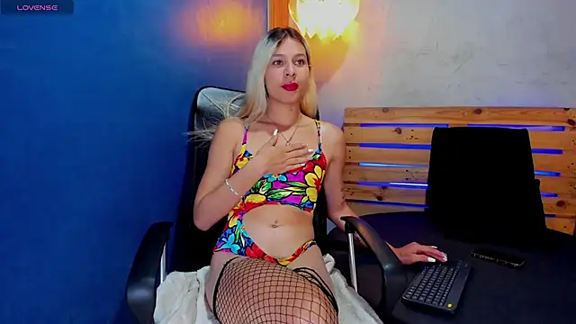 niky doll  online show from 10.27.25