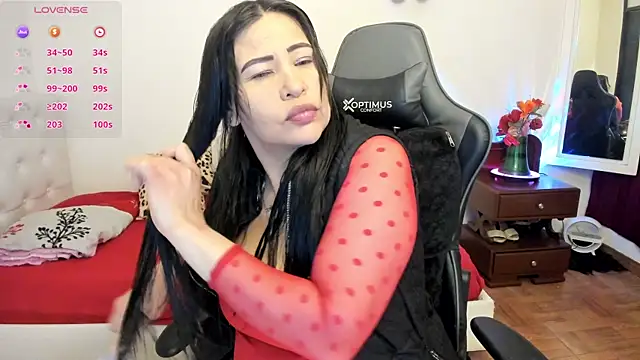 Snapshot of esmeralda_milf chatting on 11.09.25 esmeralda milf online show from 11.09.25