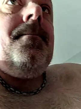 Bibear197511 online show from 11.26.25