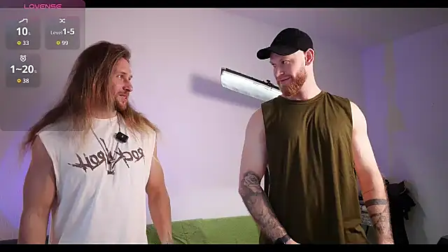 Snapshot of Xxx_______Xxx chatting on 10.15.25 Xxx Xxx online show from 10.15.25