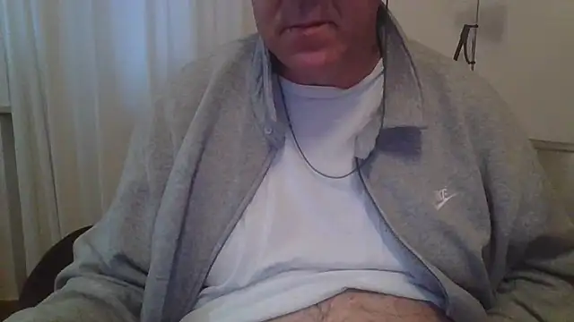 Snapshot of ANONIMO7735 chatting on 03.11.25 ANONIMO7735 online show from 03.11.25