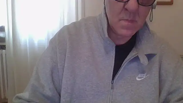 Snapshot of ANONIMO7735 chatting on 03.12.25 ANONIMO7735 online show from 03.12.25