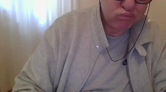 Snapshot of ANONIMO7735 chatting on 03.20.25 ANONIMO7735 online show from 03.20.25