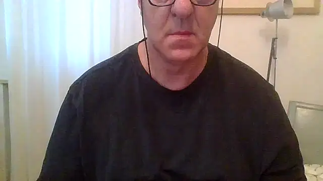 Snapshot of ANONIMO7735 chatting on 09.15.25 ANONIMO7735 online show from 09.15.25