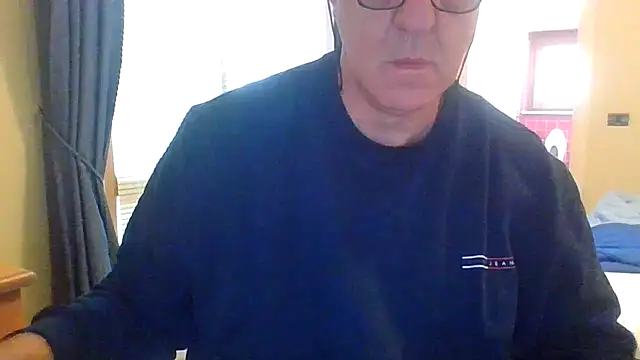 Snapshot of ANONIMO7735 chatting on 10.02.25 ANONIMO7735 online show from 10.02.25