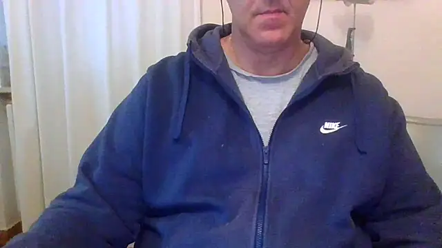 Snapshot of ANONIMO7735 chatting on 10.03.25 ANONIMO7735 online show from 10.03.25